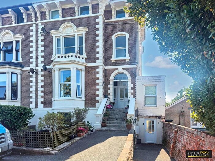 1 Bedroom Flat For Sale In Dorchester Road, Lodmoor, Weymouth, DT4