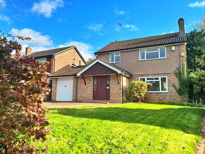 4 Bedroom Detached House For Sale In The Spinney, Beaconsfield, HP9