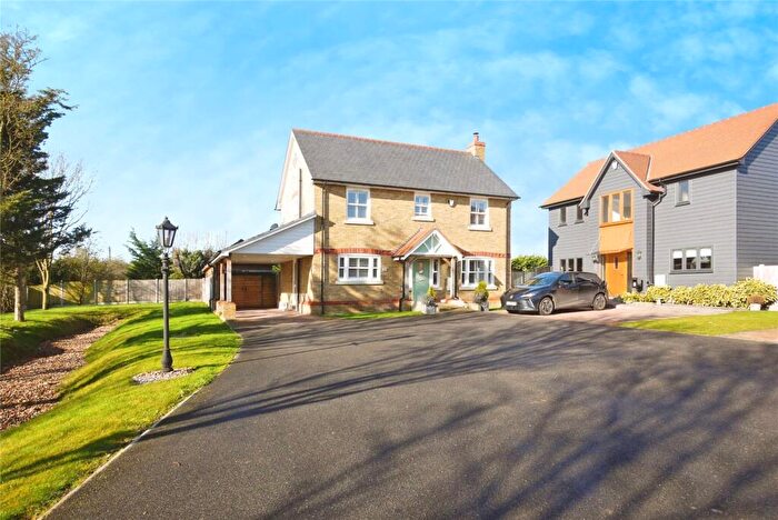 3 Bedroom Detached House For Sale In Lower Dunton Road, Dunton, Brentwood, Essex, CM13