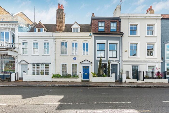 3 Bedroom Terraced House For Sale In The Terrace, Barnes, SW13
