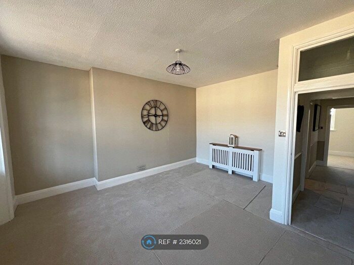 1 Bedroom Flat To Rent In Westhill Road, St Leonard's On Sea, TN38