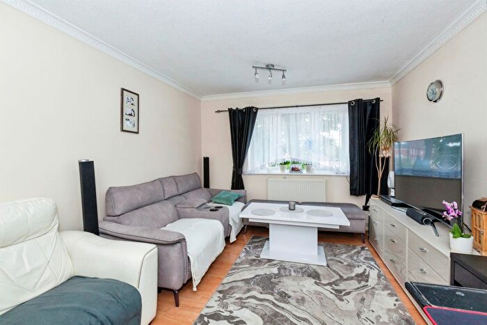 1 Bedroom Flat To Rent In Victoria Road, Slough, SL2