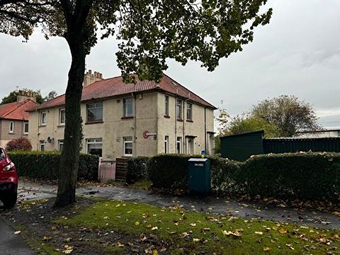 2 Bedroom Maisonette To Rent In Beatty Crescent, Kirkcaldy, KY1