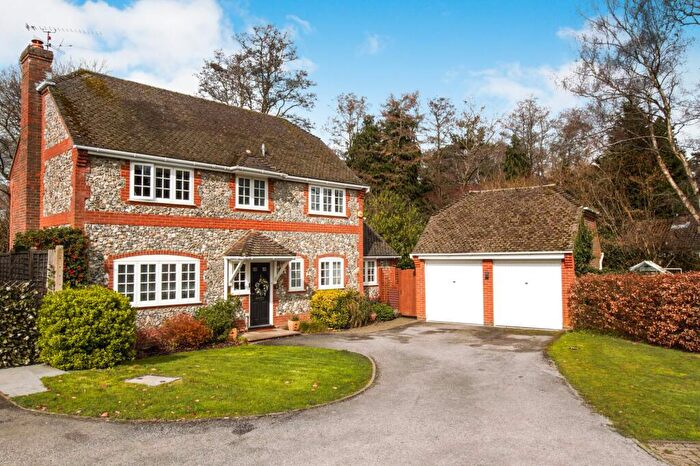 4 Bedroom Detached House For Sale In Netherhouse Moor, Church Crookham, GU51