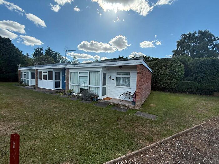 2 Bedroom Bungalow For Sale In Cedar Springs, Bankside, Heacham, PE31
