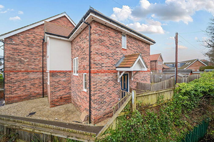 3 Bedroom End Of Terrace House For Sale In Hobb Lane, Hedge End, Southampton, SO30