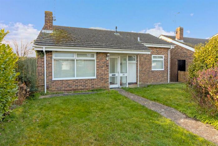 2 Bedroom Detached Bungalow To Rent In Lychpole Walk, Goring, BN12