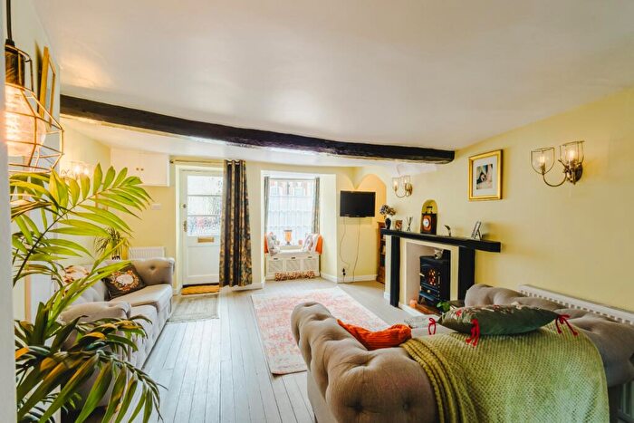 3 Bedroom Terraced House For Sale In High Street, Highworth, Swindon, Wiltshire, SN6