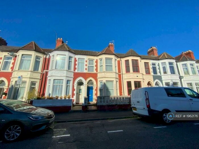 4 Bedroom Terraced House To Rent In Dogfield Street, Cardiff, CF24