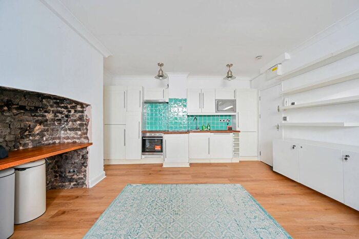 1 Bedroom Flat To Rent In Sinclair Gardens, Brook Green, London, W14