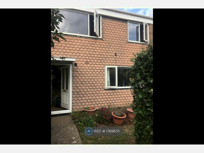 3 Bedroom Terraced House To Rent In Archer Road, Stevenage, SG1