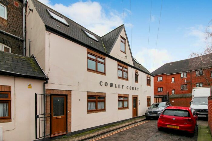 2 Bedroom Flat To Rent In Cowley Court, West Street, E11