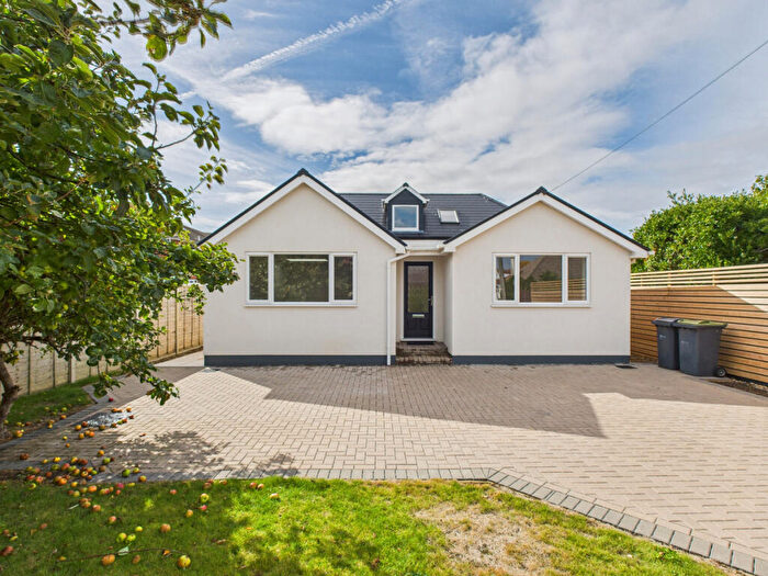 5 Bedroom Detached House To Rent In Nutbourne Road, Hayling Island, PO11