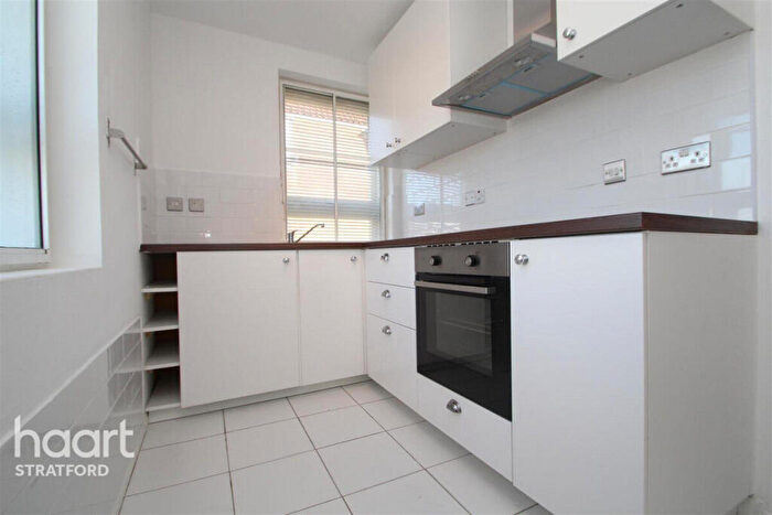 1 Bedroom Flat To Rent In Memorial Avenue, London, E15