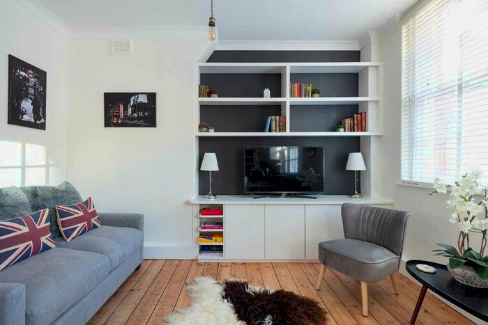 1 Bedroom Flat To Rent In Vauxhall Bridge Road, Victoria, SW1V