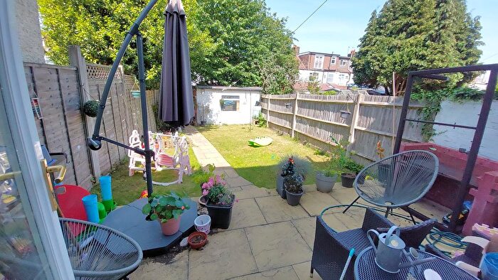 3 Bedroom Terraced House To Rent In Braemar Avenue, South Croydon, CR2