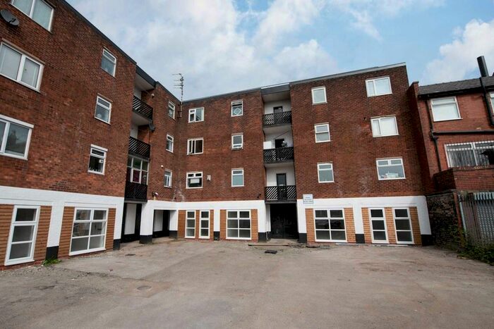 1 Bedroom Flat To Rent In Lowther Court, Prestwich, M25
