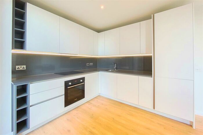 2 Bedroom Apartment To Rent In The Gate, Meadowside, M4