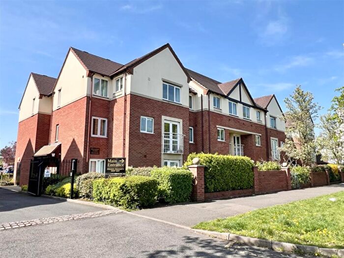 1 Bedroom Retirement Property For Sale In Stratford Road, Hall Green, Birmingham, B28