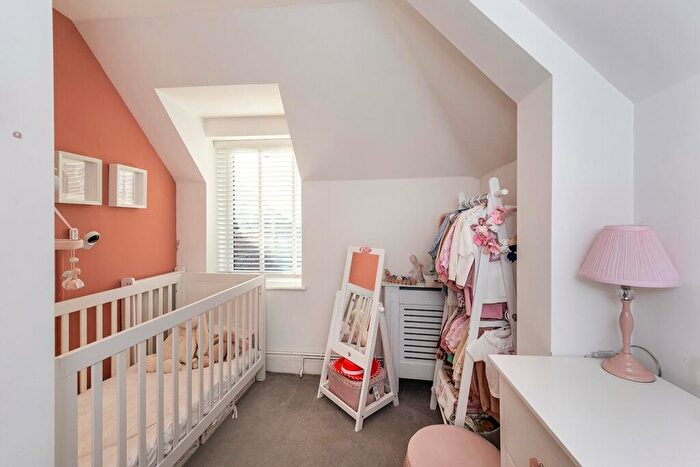 3 Bedroom End Of Terrace House For Sale In Chailey Close, Sidcup, DA15