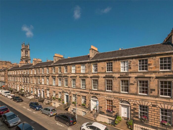 2 Bedroom Flat To Rent In Cumberland Street, Edinburgh, EH3