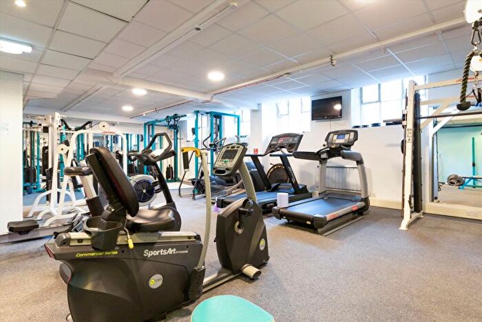 1 Bedroom Flat For Sale In Manor Gardens, Islington, N7