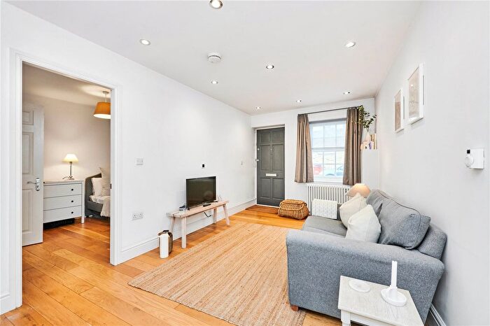 1 Bedroom Flat To Rent In Landor Road, London, SW9