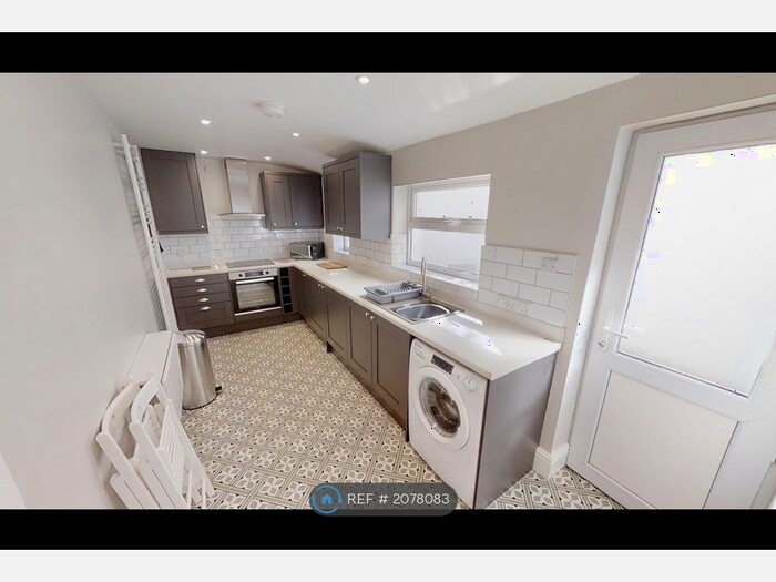 4 Bedroom Terraced House To Rent In Clovelly Close, Bristol, BS5