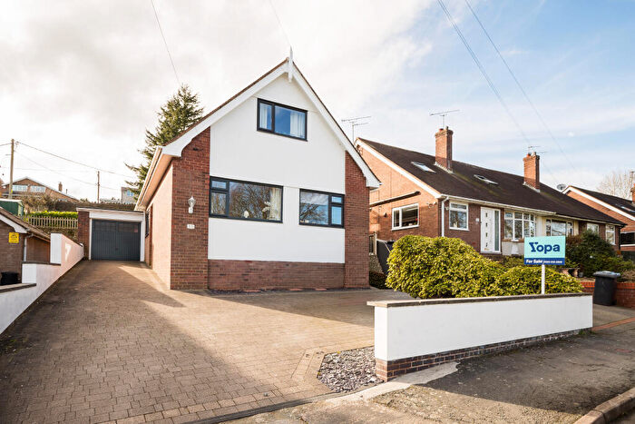 3 Bedroom Detached House For Sale In Penygelli Avenue, Wrexham, LL11