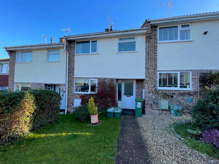 3 Bedroom Terraced House To Rent In Epsom Crescent, Newbury RG14