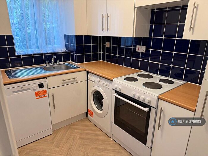 2 Bedroom Flat To Rent In Aldershot, Aldershot, GU11