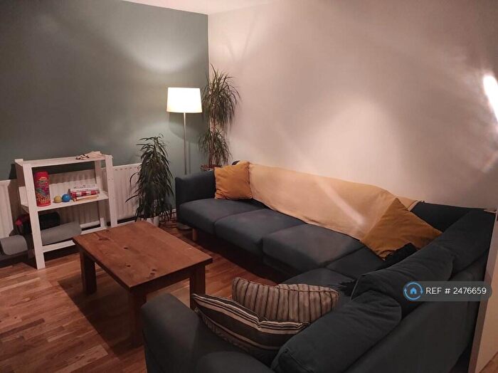 3 Bedroom Terraced House To Rent In Bushey Down, London, SW12