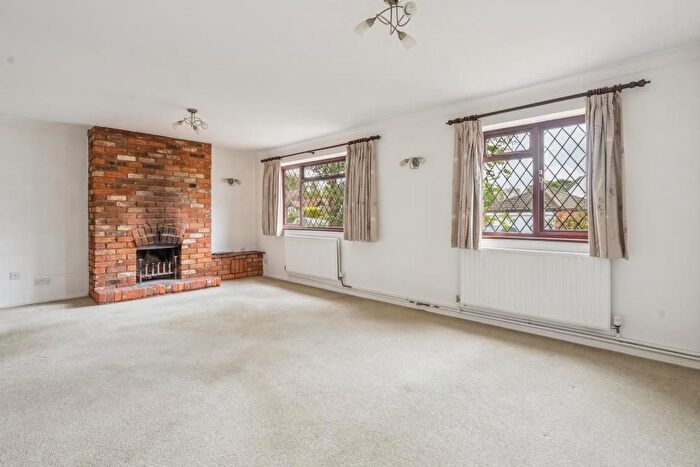 5 Bedroom Detached House For Sale In Brightmans Drive, Maulden, Bedford, MK45
