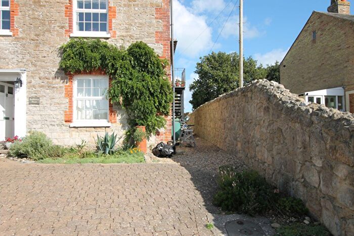 1 Bedroom Flat To Rent In Nettlestone House, Nettlestone Green, Seaview, Isle Of Wight, PO34