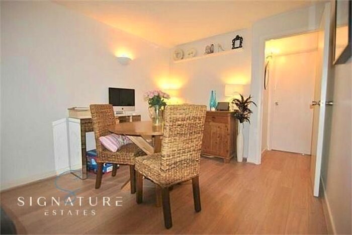 1 Bedroom Maisonette To Rent In Grasmere Close, Watford, WD25