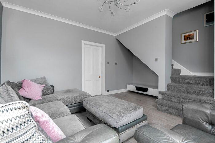 2 Bedroom Cottage For Sale In Main Street, Larbert, FK5