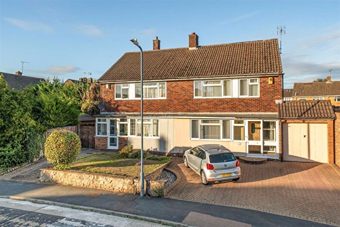 3 Bedroom Semi Detached House For Sale In Beverley Road, Maidstone, ME16