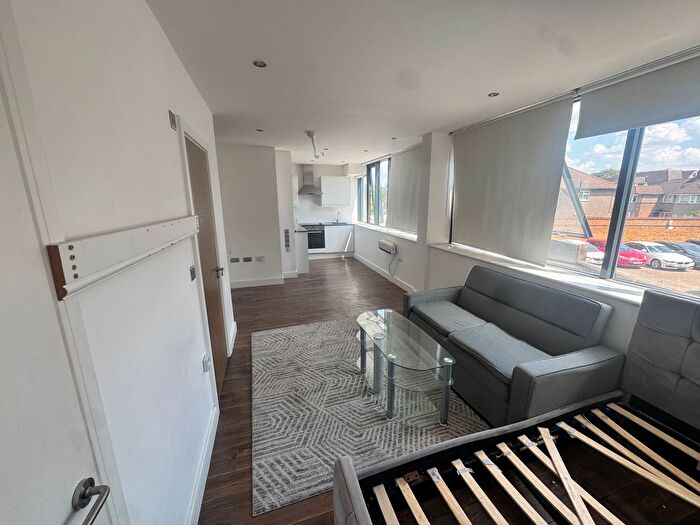 Studio To Rent In Elmgrove Road, Harrow, HA1