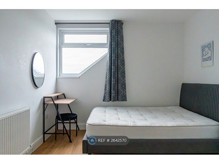 1 Bedroom Flat To Rent In Newport Road, Cardiff, CF24