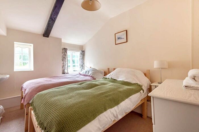2 Bedroom Cottage To Rent In High Street, NR25