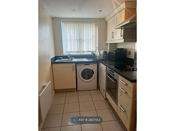 2 Bedroom Flat To Rent In Armthorpe, Doncaster, DN3
