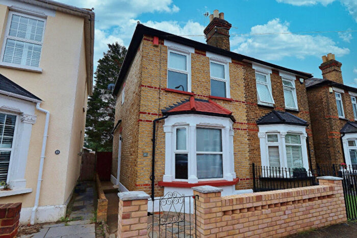 3 Bedroom Semi-Detached House To Rent In Cotleigh Road, Romford, RM7