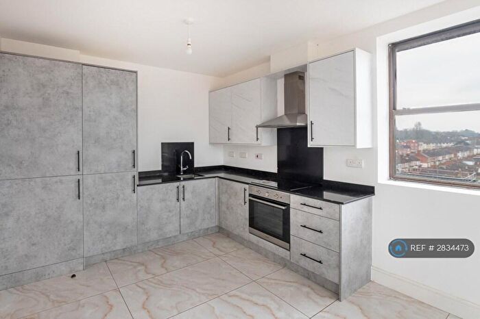 1 Bedroom Flat To Rent In Wiltshire Court, Swindon, SN1