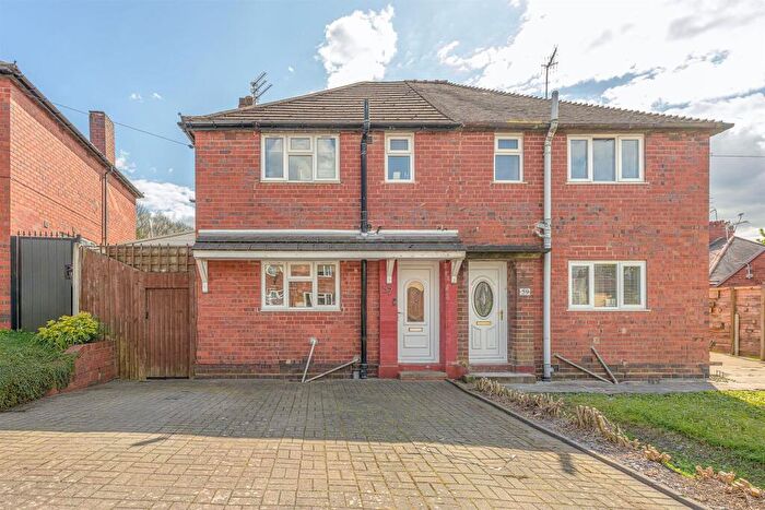 3 Bedroom Semi Detached House For Sale In Bedcote Place, Stourbridge, DY8
