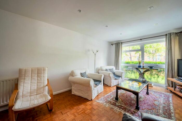 2 Bedroom Flat To Rent In Waldergrave Park, Strawberry Hill, Twickenham, TW1