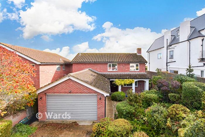 3 Bedroom Detached House For Sale In Stone Road, Broadstairs, Kent, CT10