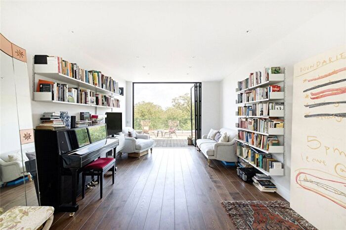 2 Bedroom Flat To Rent In Salusbury Road, London, NW6