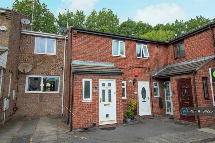 1 Bedroom Flat To Rent In Broadoak, Gateshead, NE10