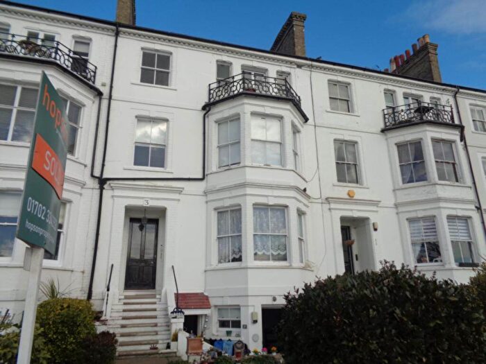 2 Bedroom Flat To Rent In Clifftown Parade, Southend On Sea, SS1