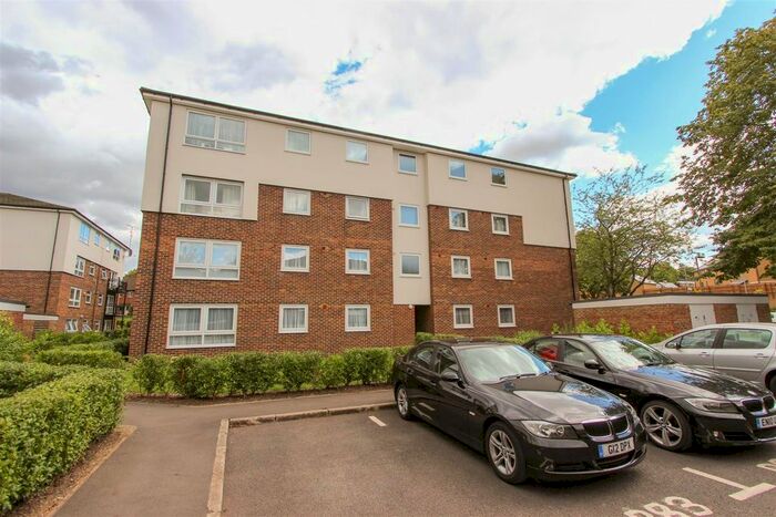 2 Bedroom Flat To Rent In Keith Park Road, Uxbridge, Middlesex, UB10